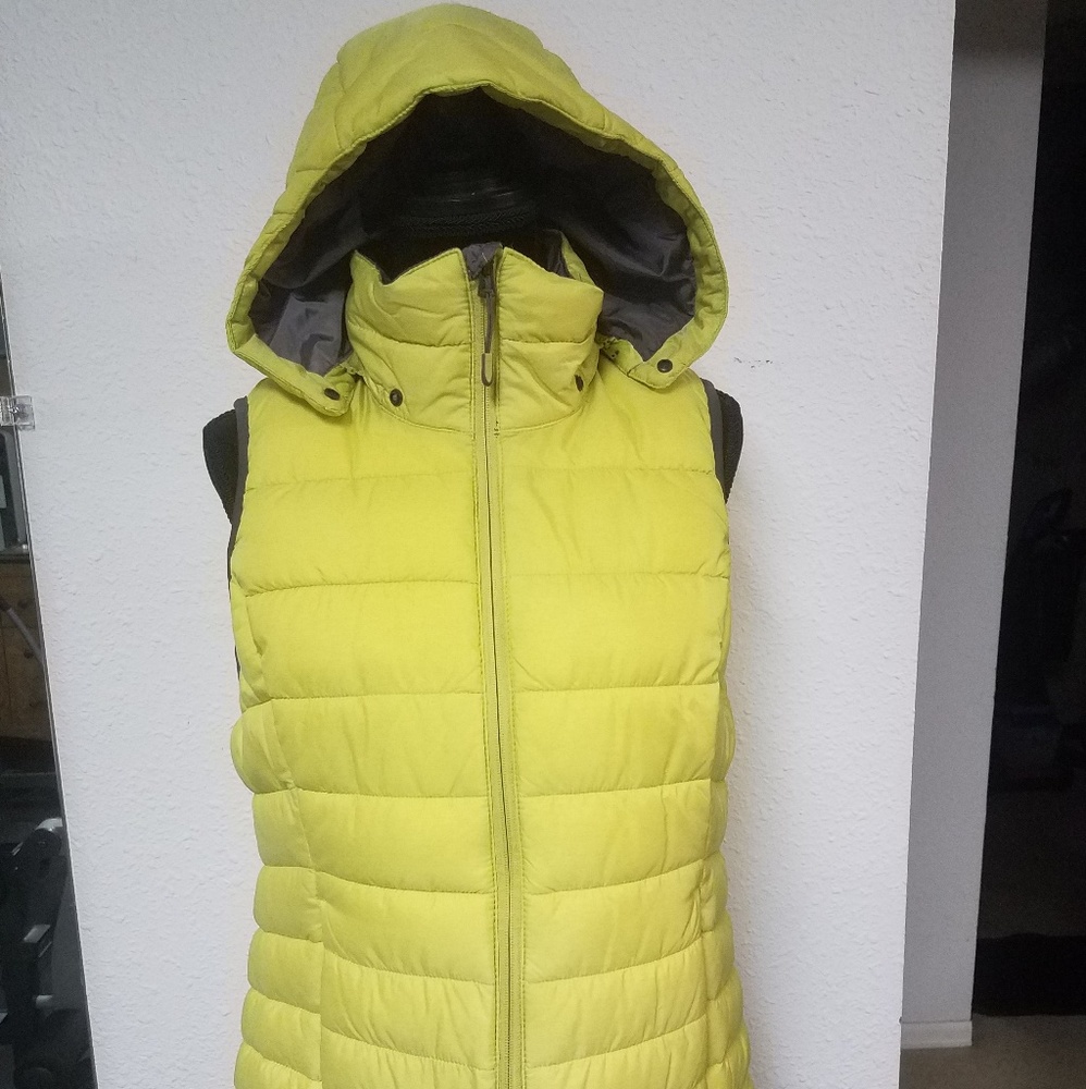 Fall/Winter Vest w/zippered hood
